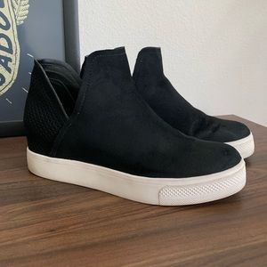 Wrangle Black Suede Slip On Sneakers